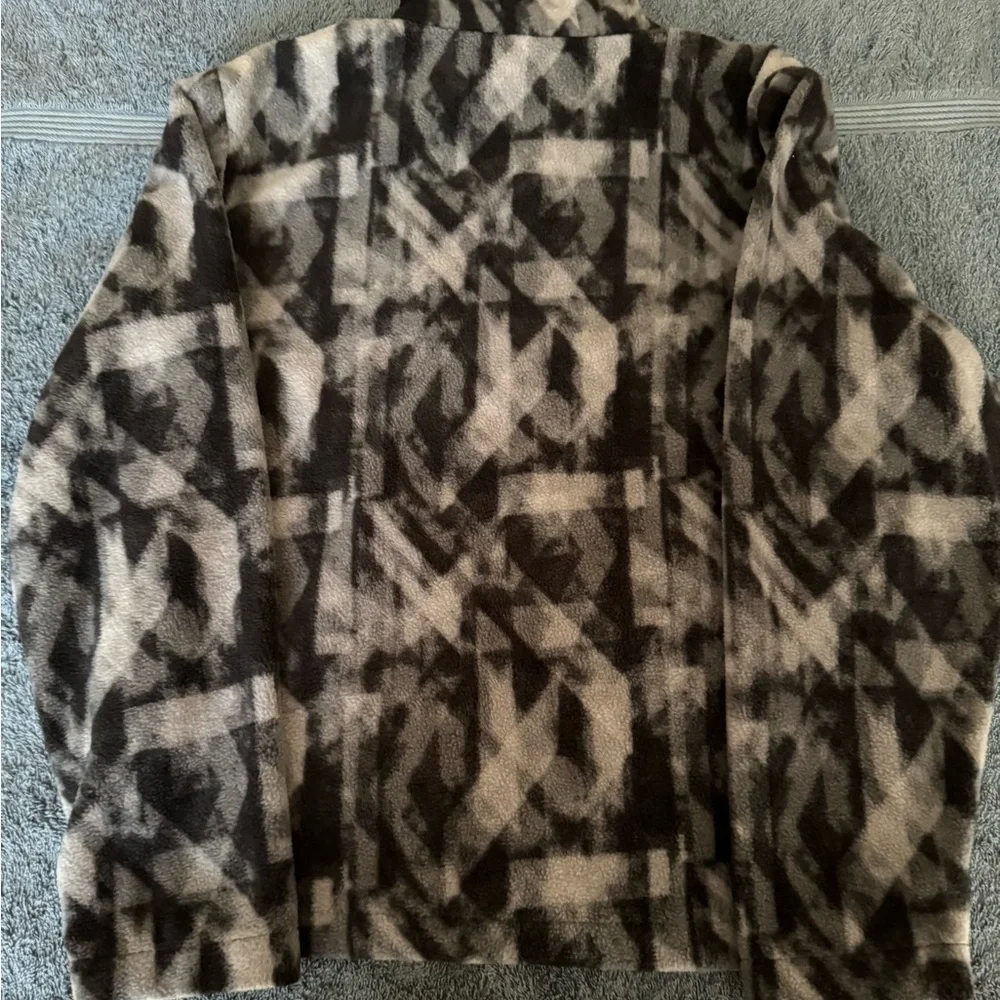 Eddie Bauer Kids Jacket - Black and Gray Pattern - Picture 2 of 2